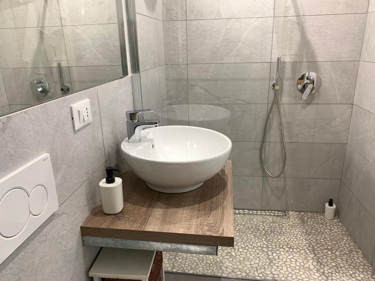 Metroloft Bed and Breakfast Bologna Esterno foto